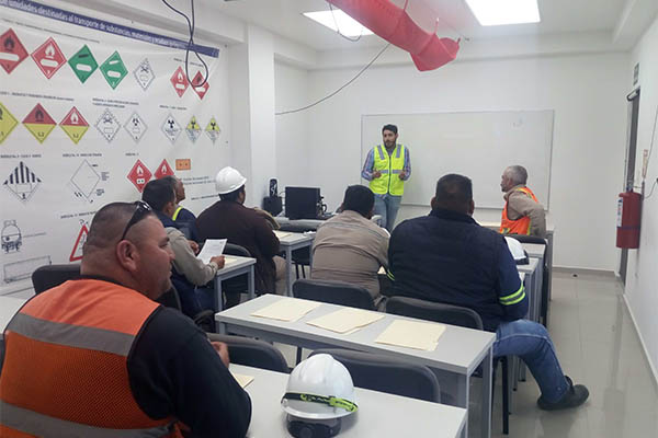 SERVICIO YO TALLERES DE CAPACITACIÓN, CURSOS ADIESTRAMIENTO DE PERSONAL PARA EL MISMO FIN; CURSOS Y SEMINARIOS, ESTUDIOS Y PLANES DE SEGURIDAD FÍSICA Y SEGURIDAD PRIVADA GENERAL..jpg